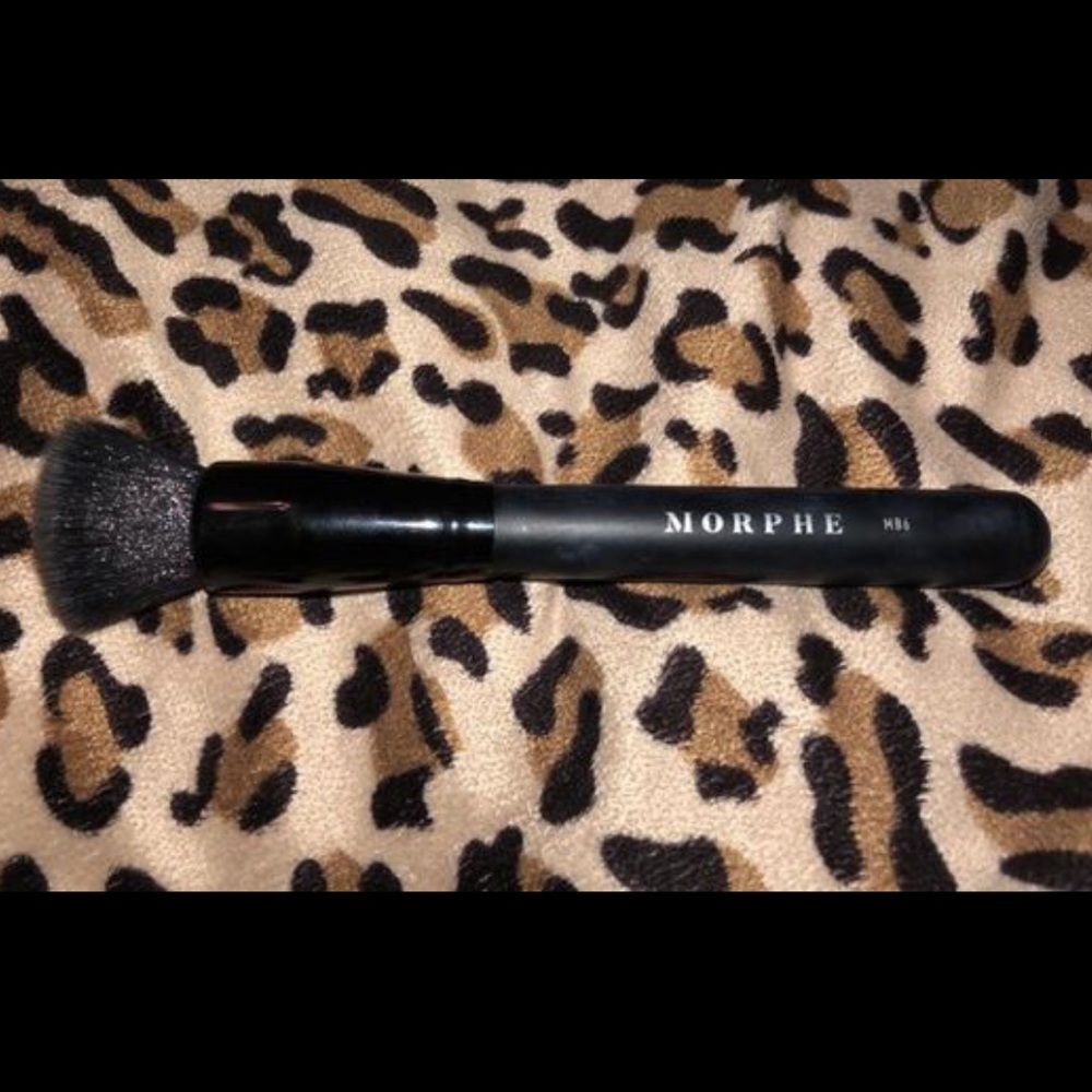 Morphe face brush.